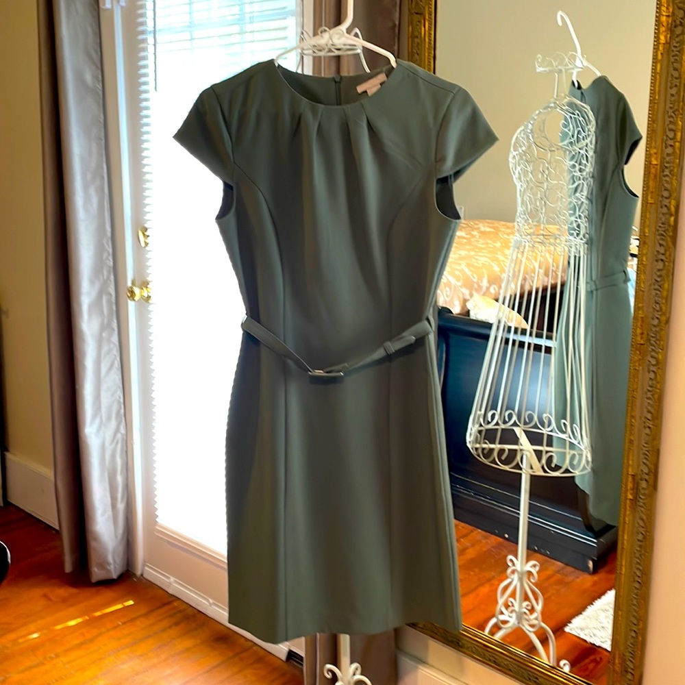 Cap sleeve dress with belt